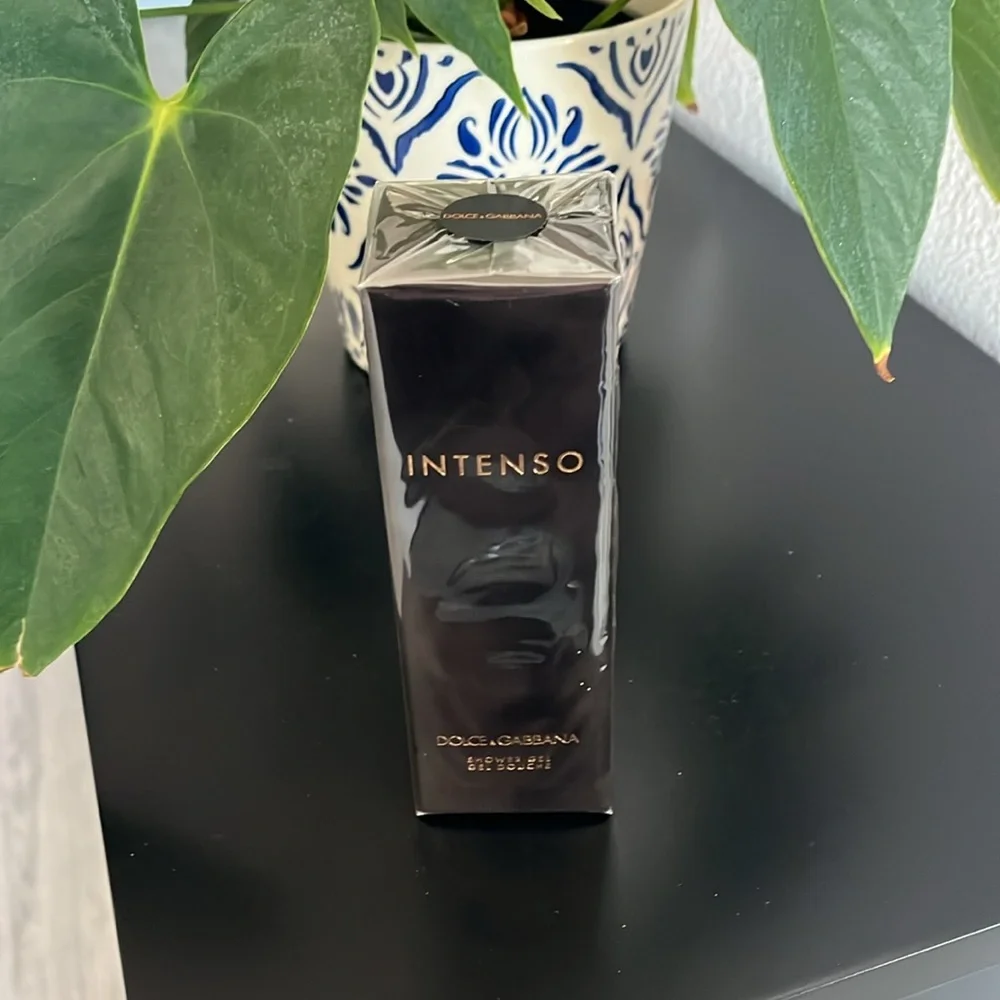 Dolce & Gabbana Intenso Shower Gel for men 3.3oz sealed, brand new. - Picture 8 of 8